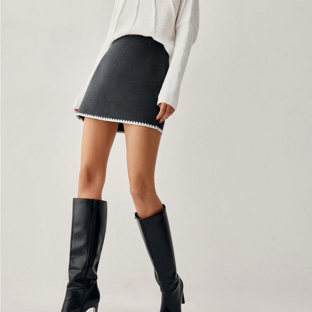 Commense Embroidered Trim Mini Skirt - Picture 3 of 4